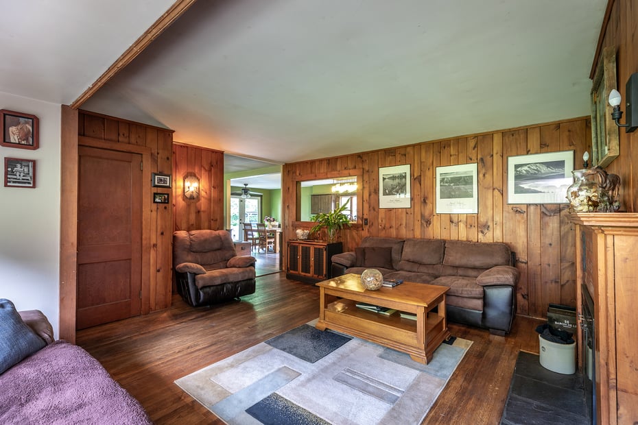 70 Reed Road Photo 9