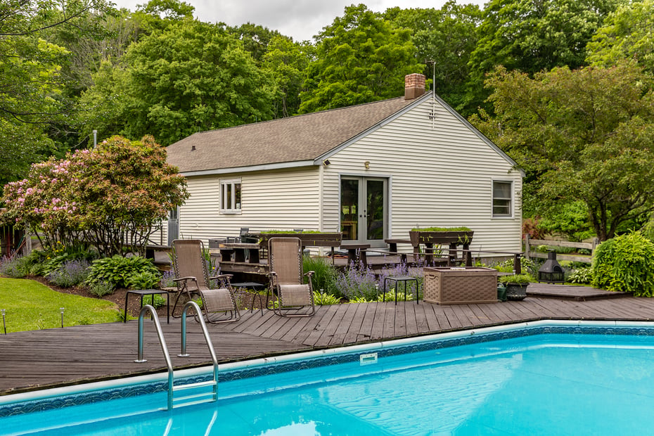 70 Reed Road Photo 18