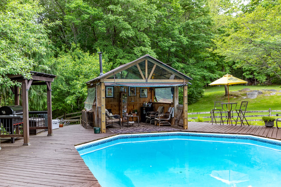 70 Reed Road Photo 19