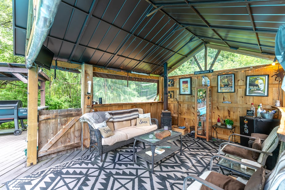 70 Reed Road Photo 33