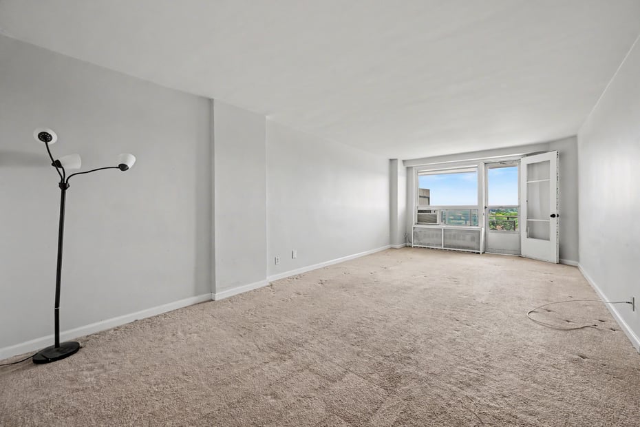 71 Strawberry Hill Avenue  #909 Photo 6
