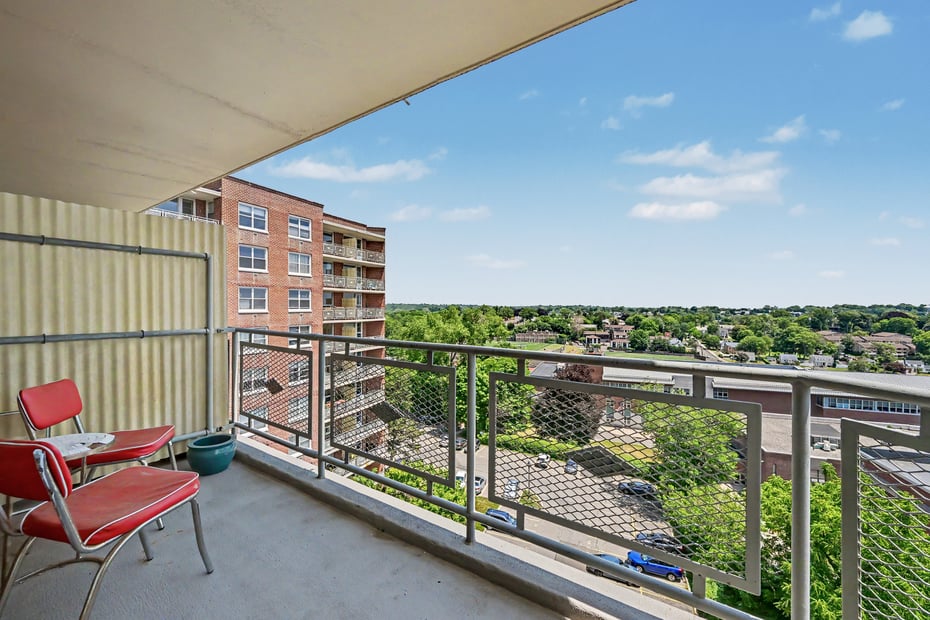71 Strawberry Hill Avenue  #909 Photo 8