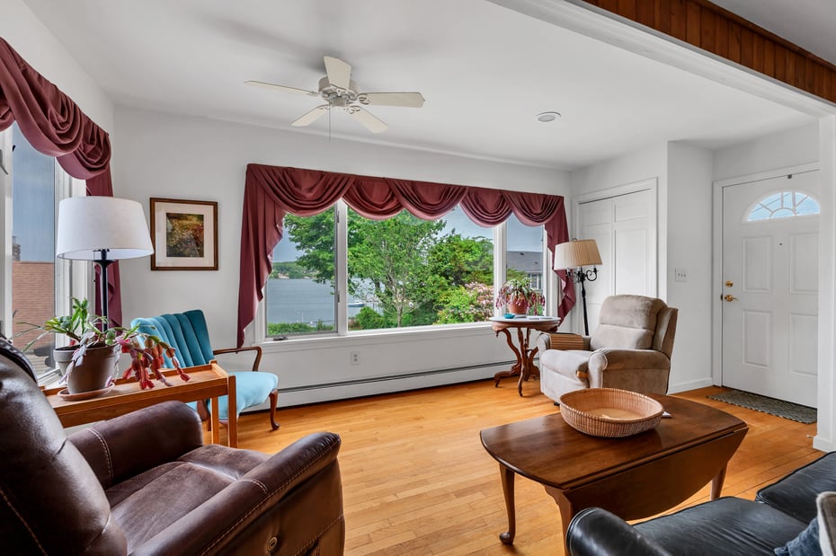 16 Ledge Road Photo 6