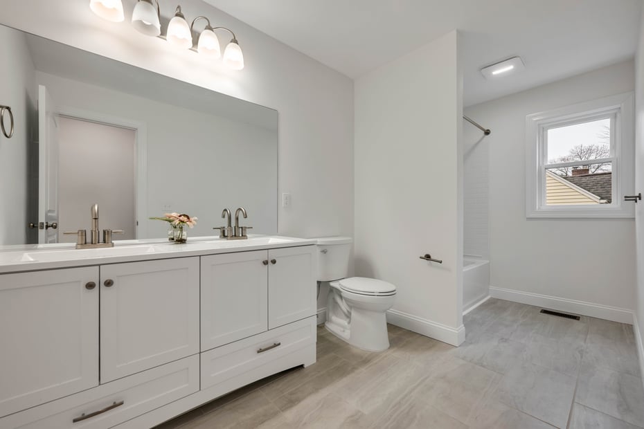 39 Robbins Avenue Photo 12