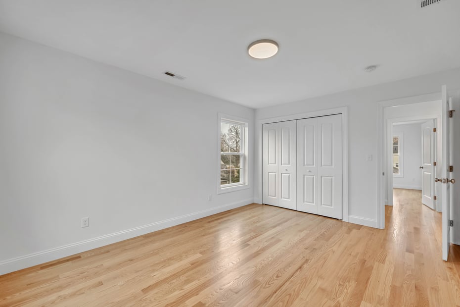 39 Robbins Avenue Photo 18