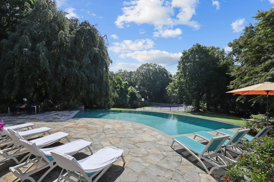 383 Woodlands Road Photo 9