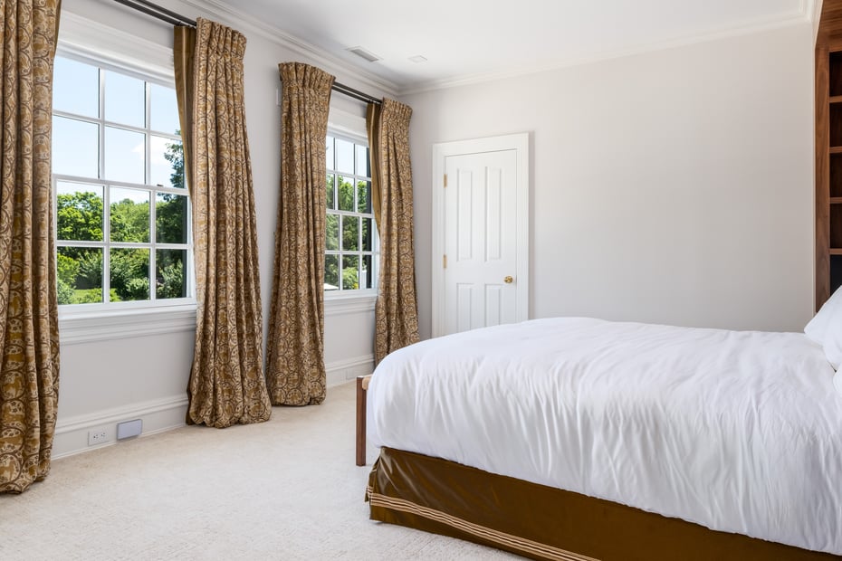 6 Stoneleigh Manor Lane Photo 26