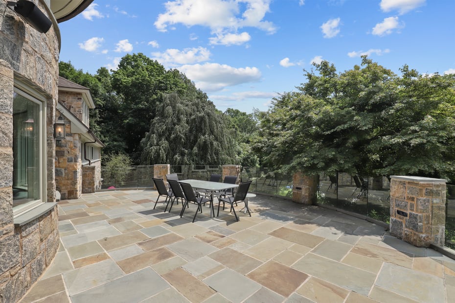 383 Woodlands Road Photo 21