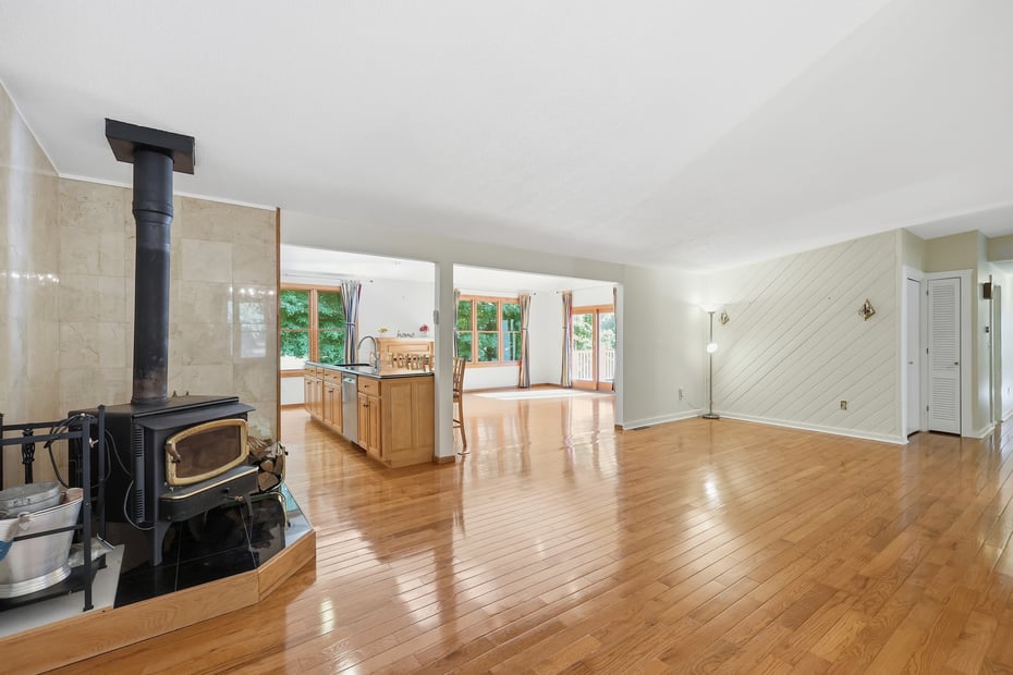 36 Banks Road Photo 8