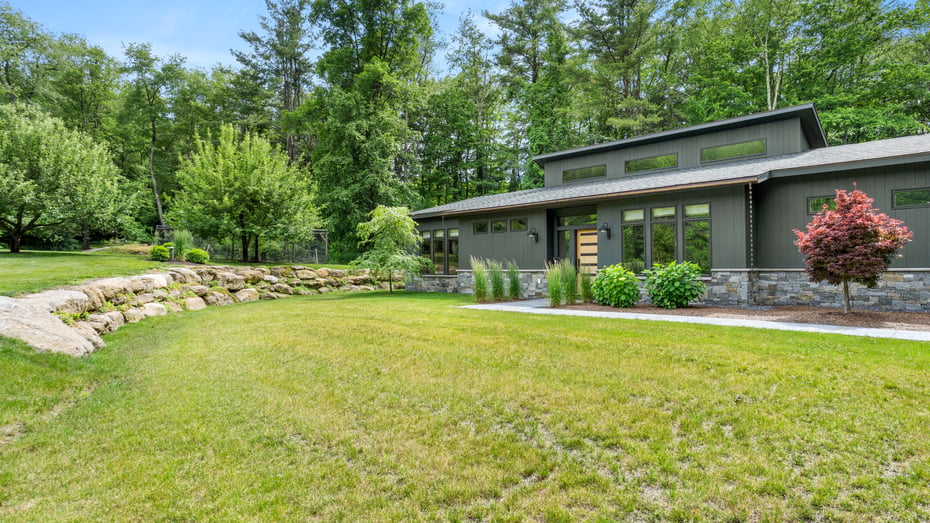 114 Brush Hill Rd Photo 12