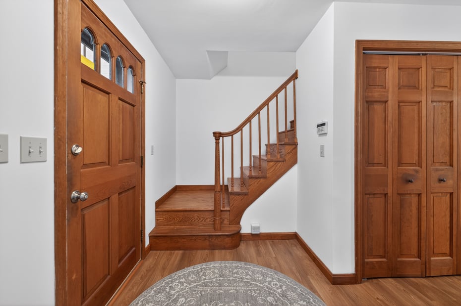 85 White Plains Road Photo 6