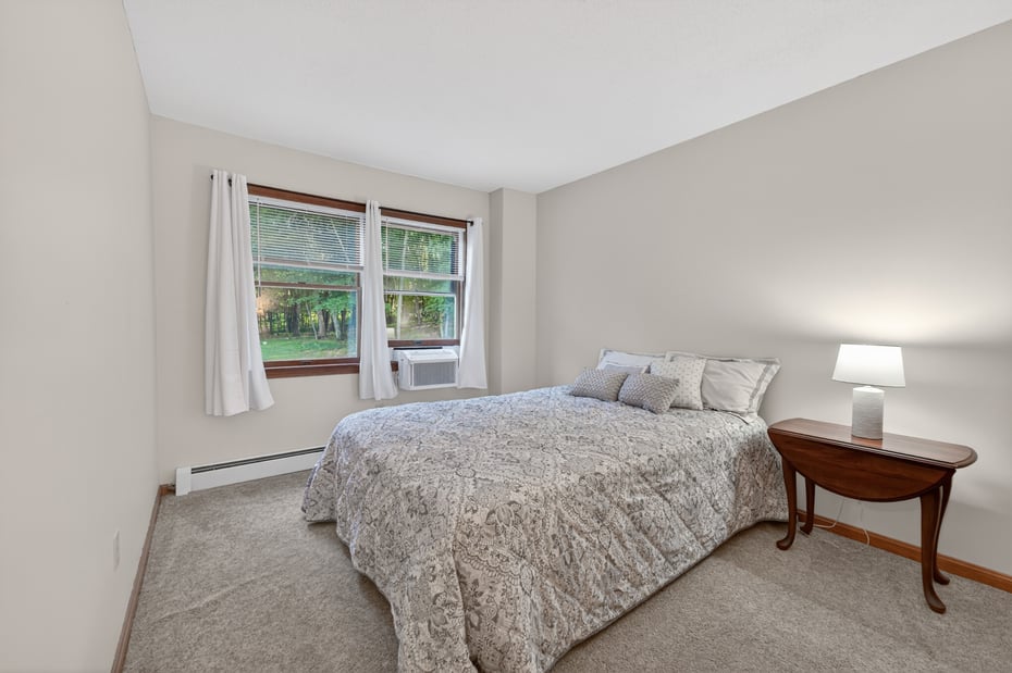 85 White Plains Road Photo 27