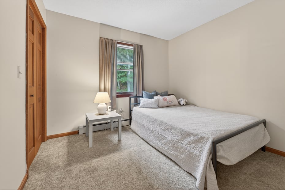 85 White Plains Road Photo 30