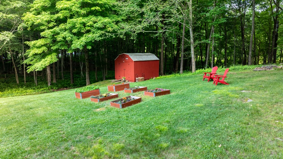 85 White Plains Road Photo 36