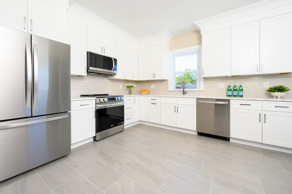 9 Todd Place  #1st FL- Right Side Photo 3