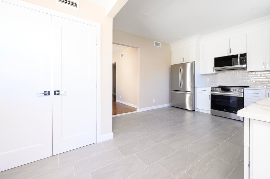 9 Todd Place  #1st FL- Right Side Photo 5