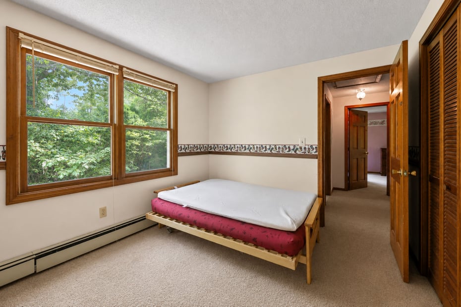 10 Oak Hill Drive Photo 17
