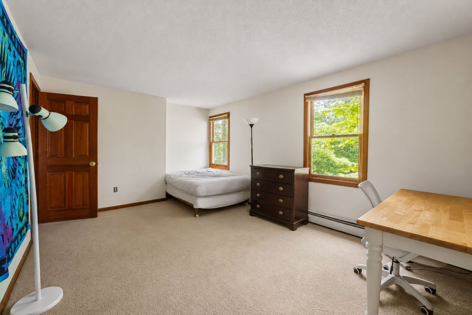 10 Oak Hill Drive Photo 18