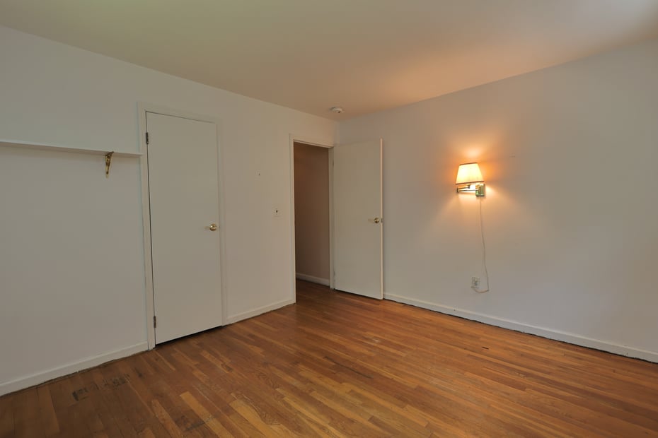 145 Wilton Road East Photo 29