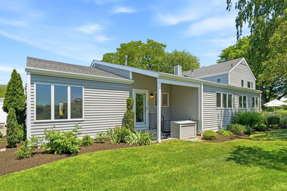 109 Field Point Drive #109 Photo 4