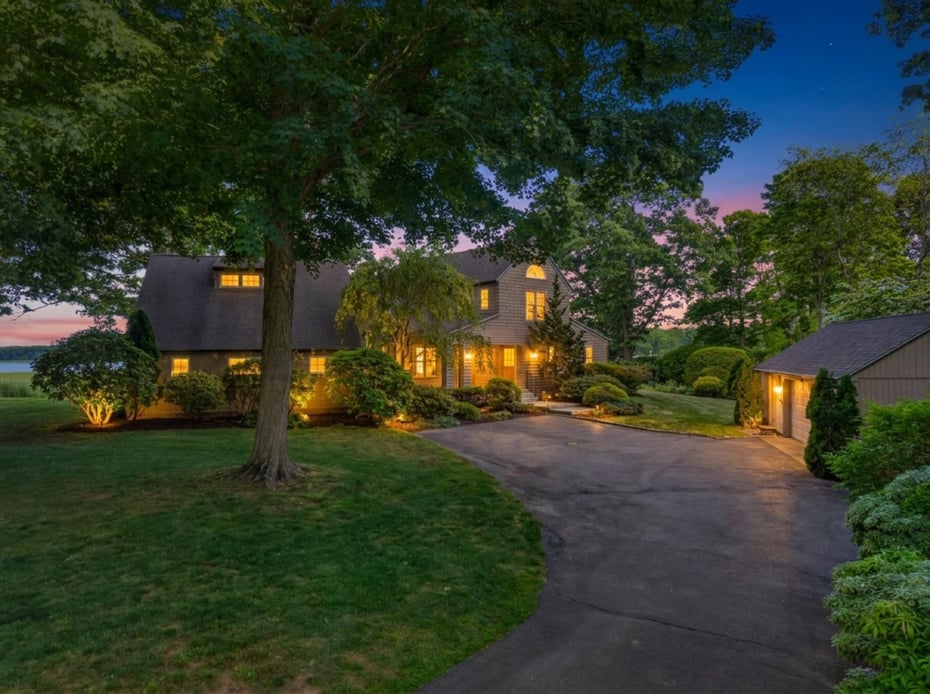 108 Maple Avenue Photo 3