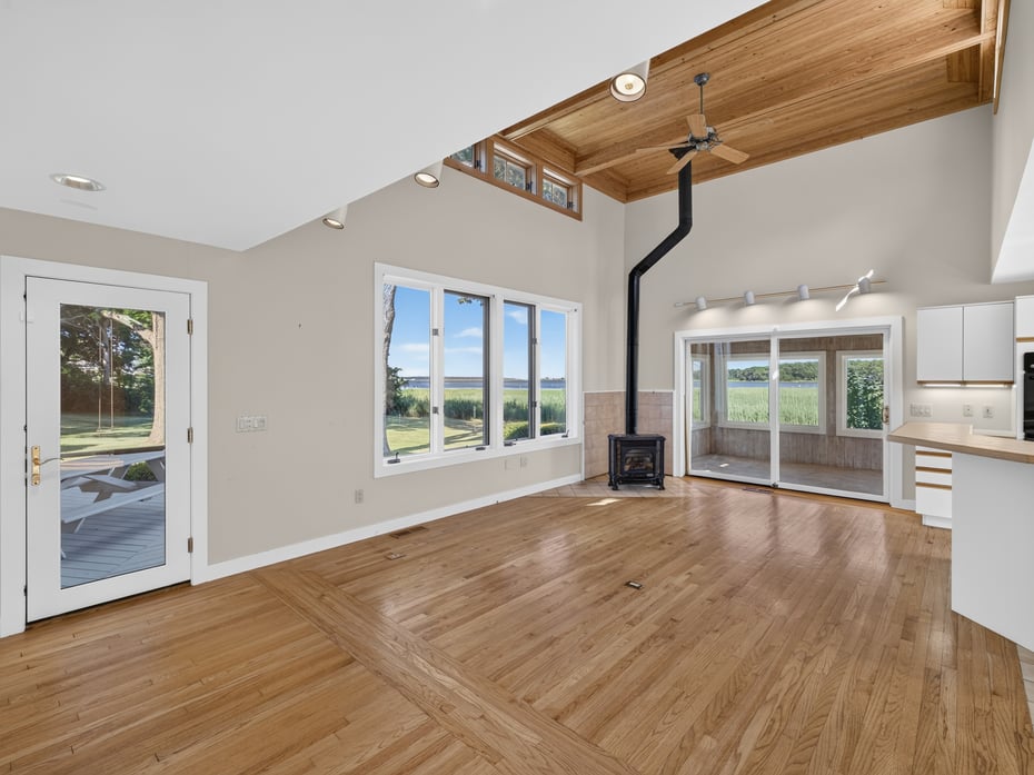 108 Maple Avenue Photo 19