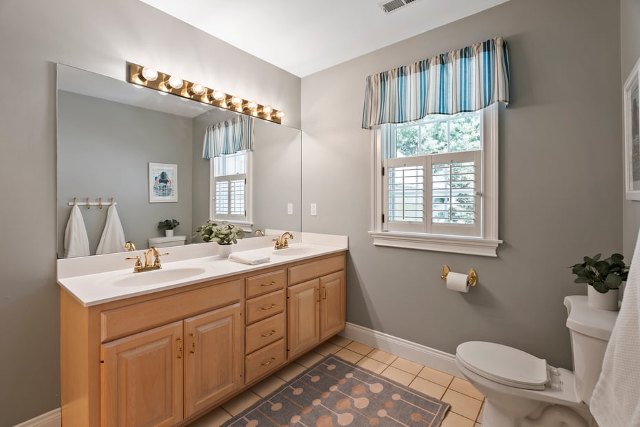 10 Langley Park Photo 30