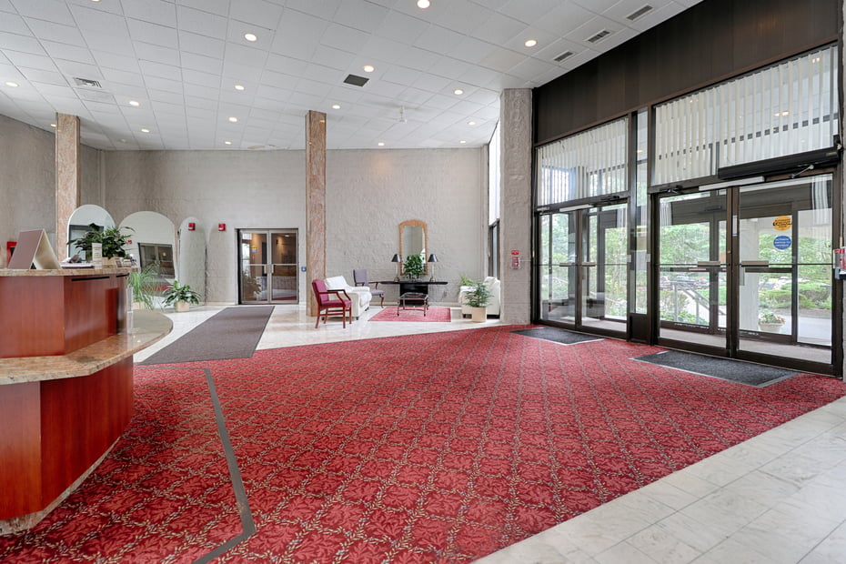 3200 Park Avenue  #9D1 Photo 4