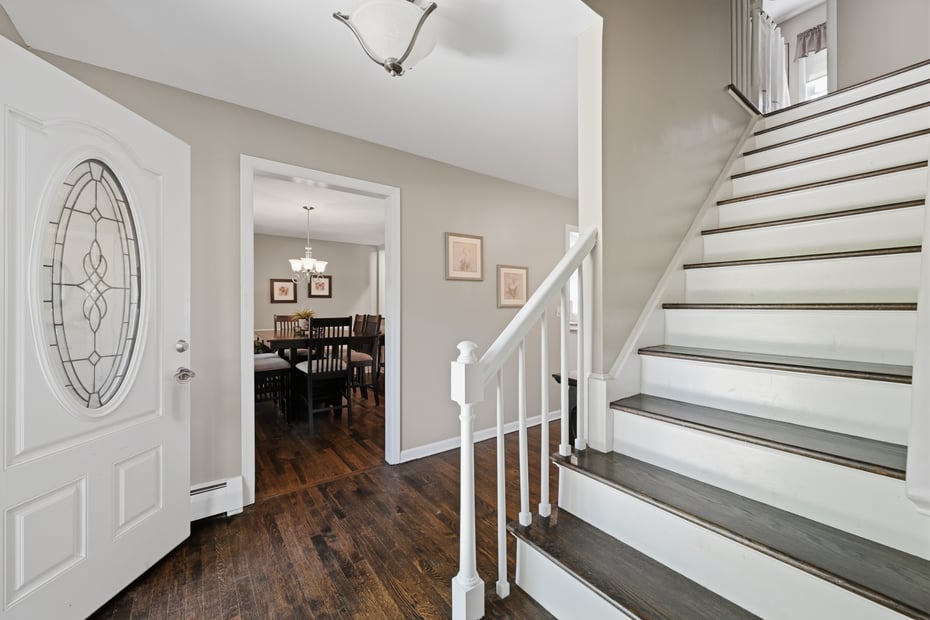 8 Winthrop Road Photo 17