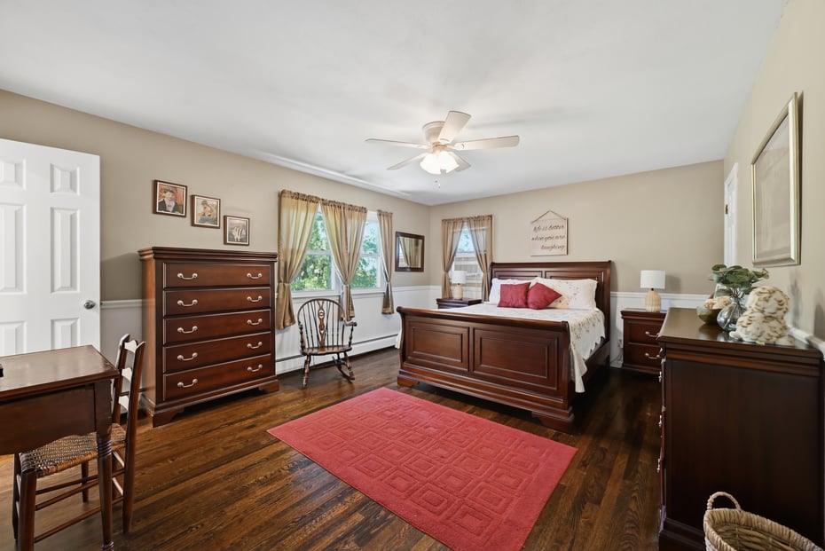 8 Winthrop Road Photo 18