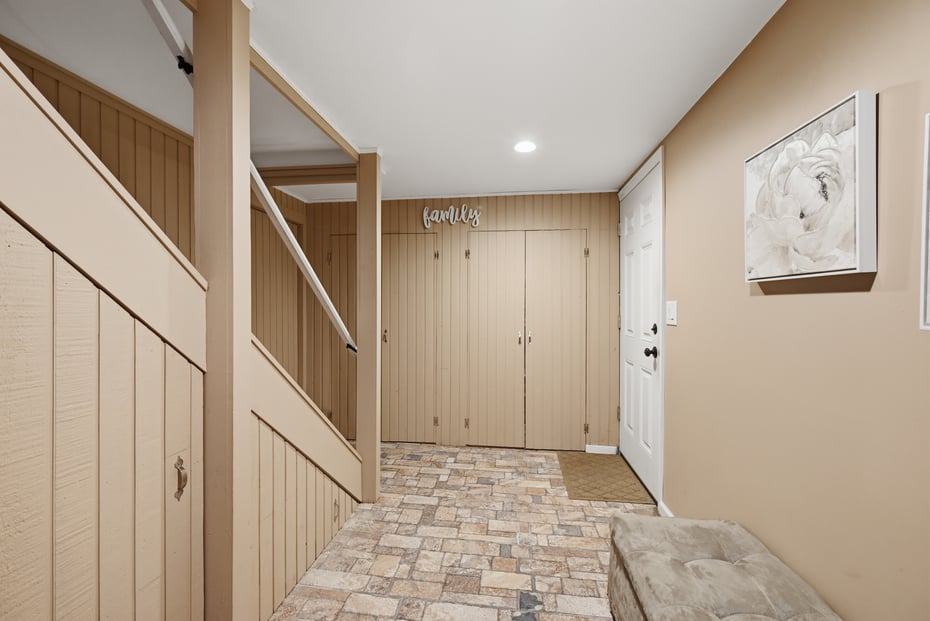 8 Winthrop Road Photo 24