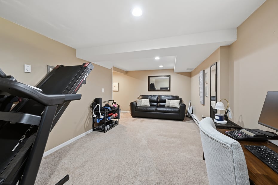 8 Winthrop Road Photo 26