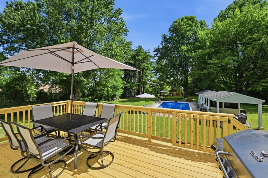 8 Winthrop Road Photo 27
