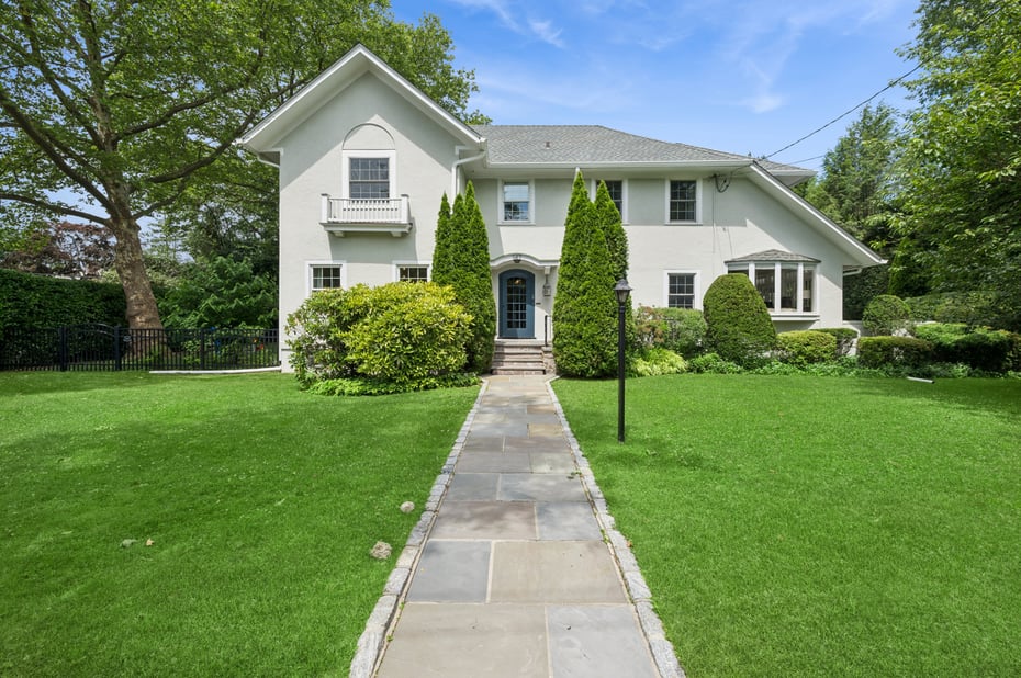 347 Highbrook Avenue Photo 1
