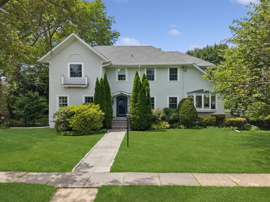 347 Highbrook Avenue Photo 2