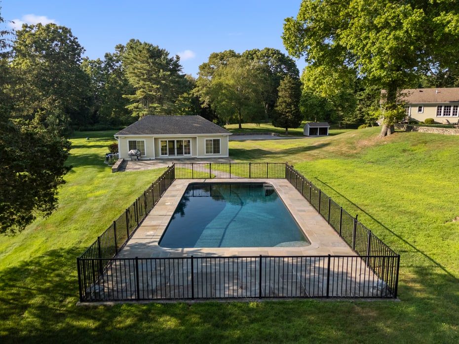 455 Stonington Road Photo 4