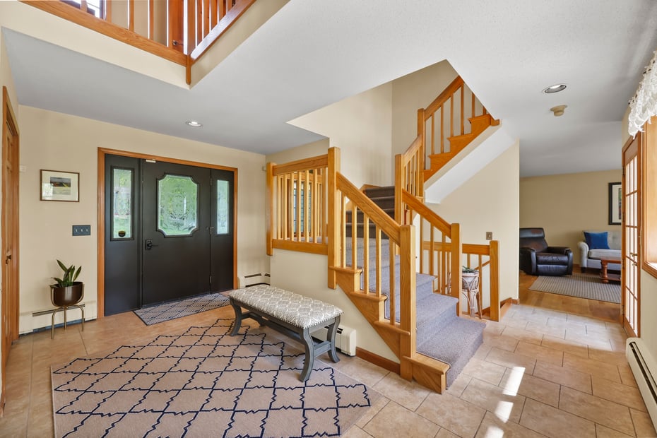 97 Elmore Dr Photo 4