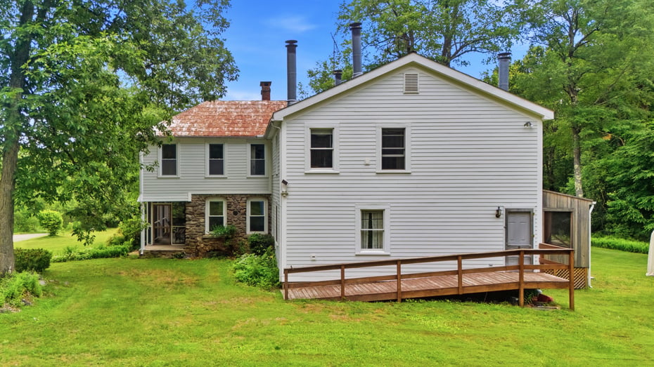105 Old Quarry Rd Photo 38