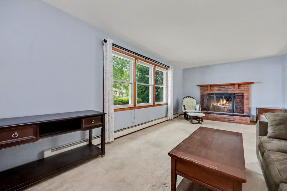 275 York Street Photo 8