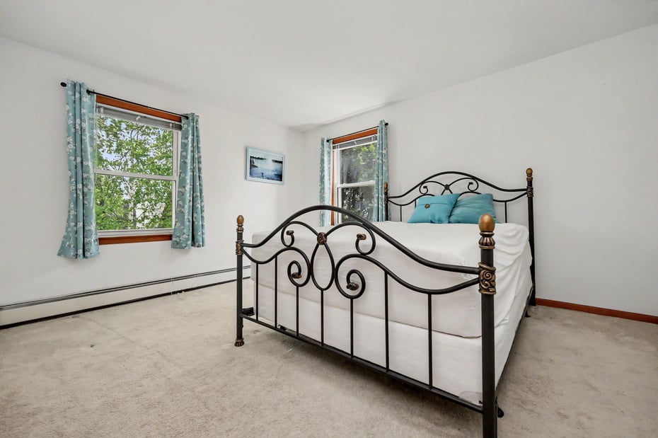 275 York Street Photo 16