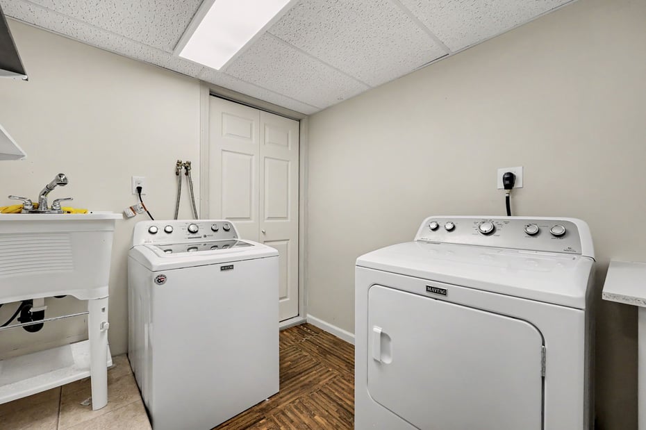 275 York Street Photo 25