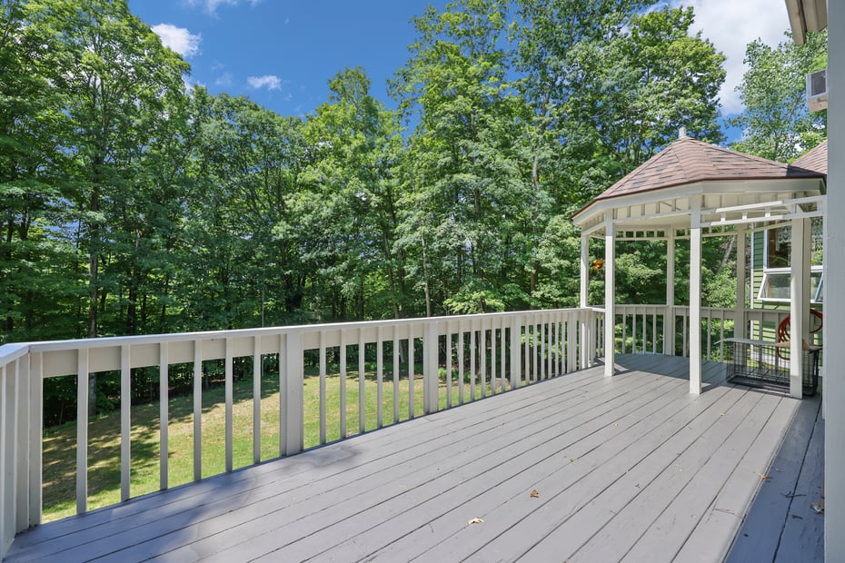 97 Elmore Dr Photo 45