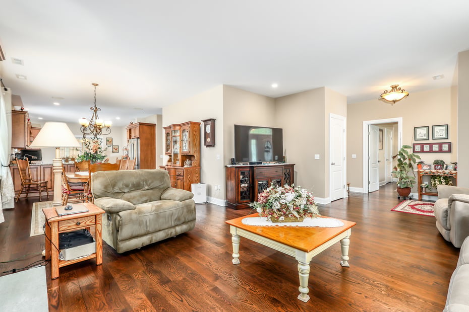 38 Greenridge Drive Photo 8