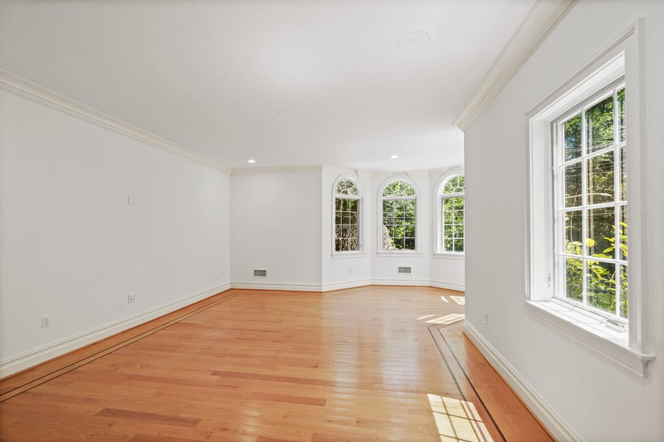 193 Saxon Woods Road Photo 8