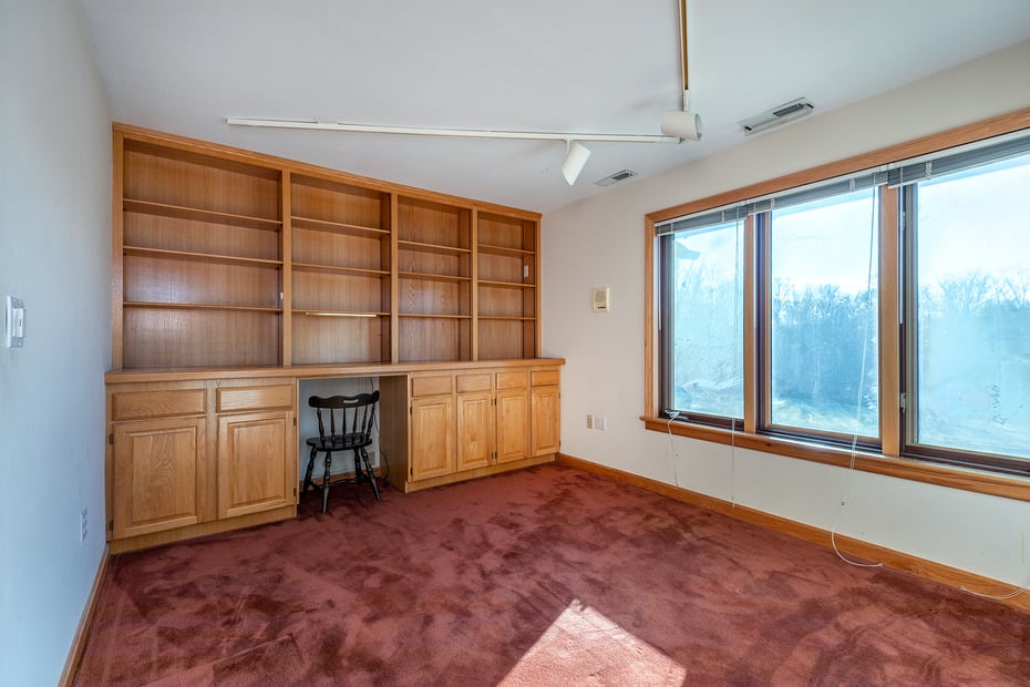 233 Southbury Road Photo 17