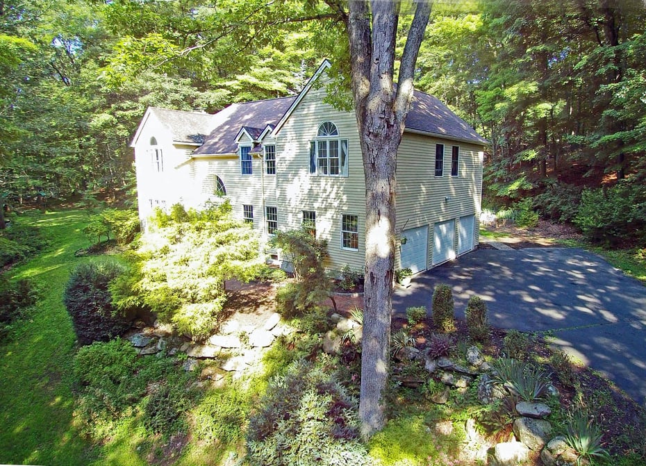 123a Peaceable Street Photo 8