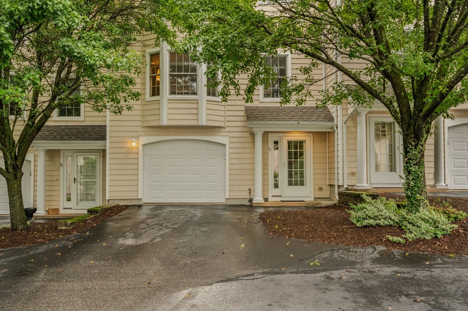 17 Parkwoods Drive #17 Photo 1