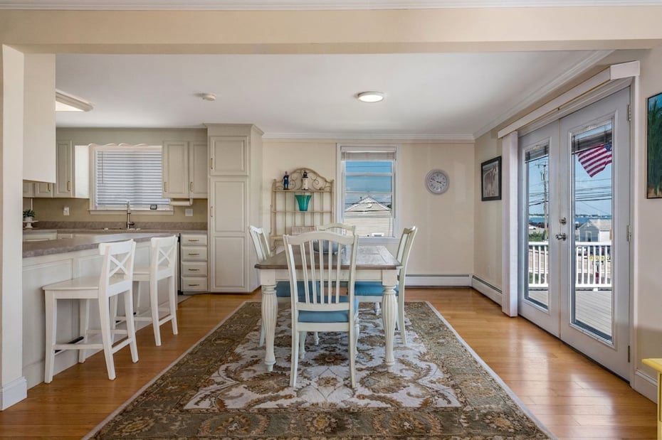 449 Seaside Avenue Photo 8