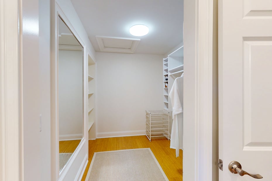 818 Heritage Village  #B Photo 21