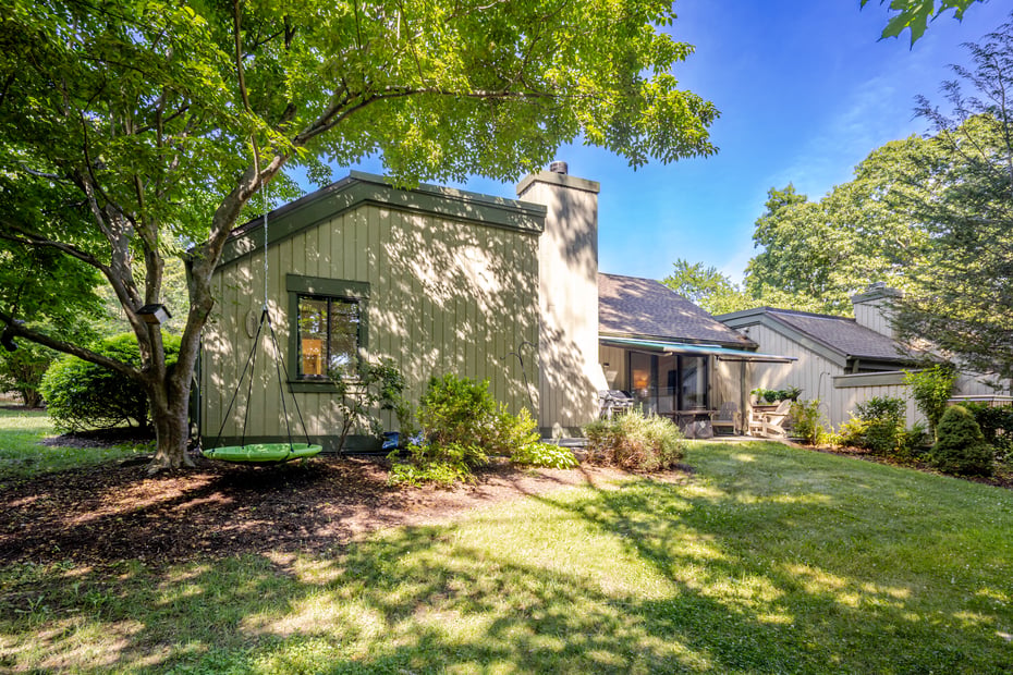 818 Heritage Village  #B Photo 25